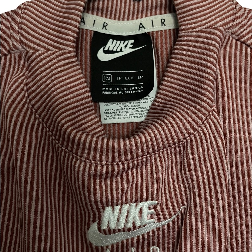 Nike Tee - Picture 2 of 3